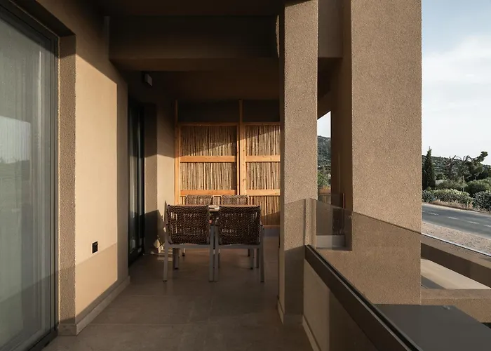 Pournari Mountain * Toróni