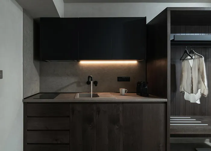 Pournari Mountain * Toróni